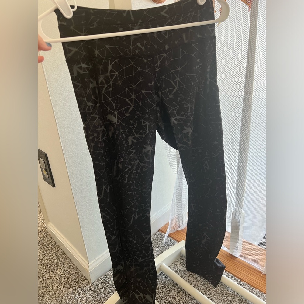 Lululemon size 4 legging